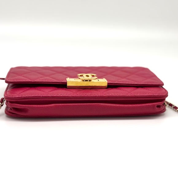 CHANEL Caviar Golden Class Wallet on Chain in Pink - Picture 4 of 15